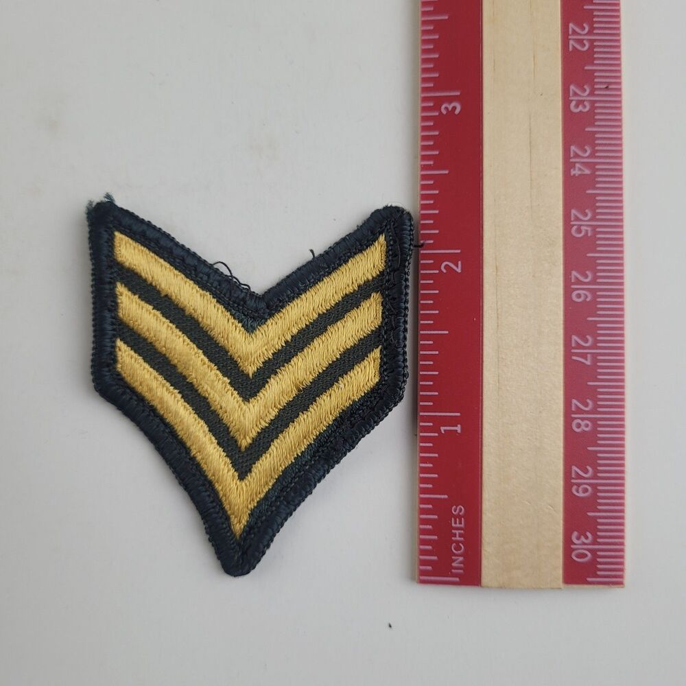 Vintage U.S. ARMY SGT SERGEANT UNIFORM WORN RANK  PATCH